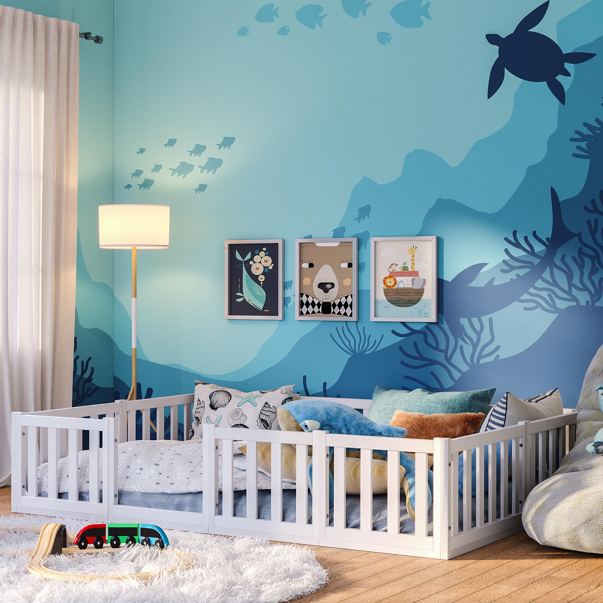 Bellabino Tapi Bett 90x200 cm, Kinderbett mit Rausfallschutz und Tür, inklusive Lattenrost, Montessori Bodenbett für Jungen und Mädchen aus Kiefer Massivholz, weiß lackiert, Bed
